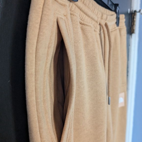 The North Face Joggers Sweatpants Men's BNWT - Picture 6 of 13